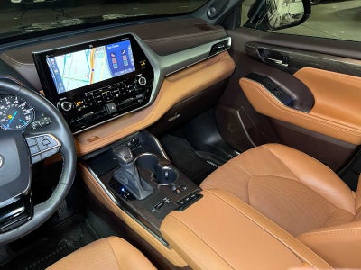 2020 Toyota Highlander Hybrid Platinum