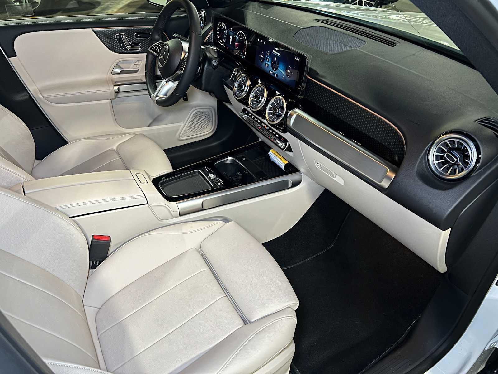 2025 Mercedes-Benz GLB GLB 250