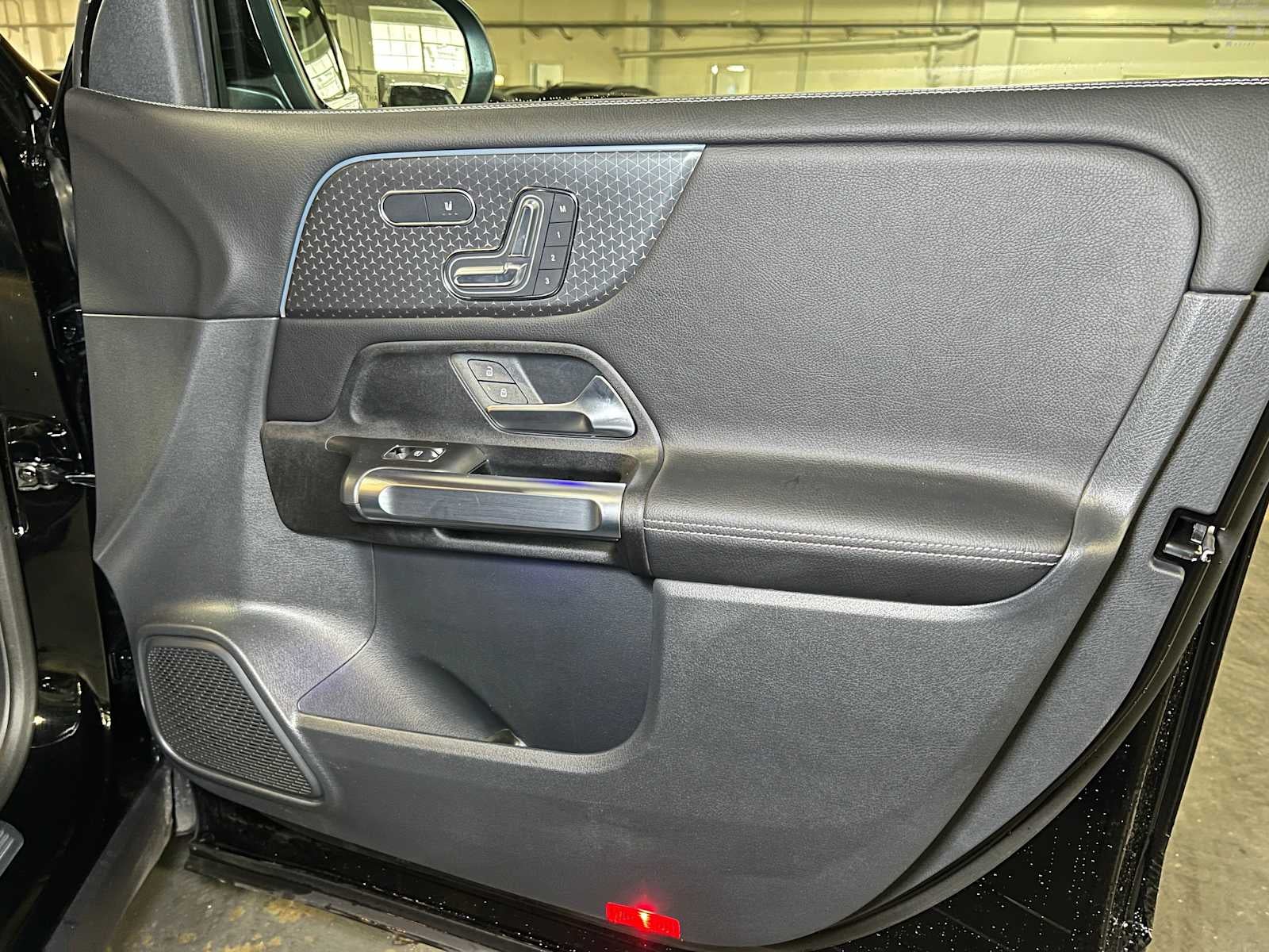 2025 Mercedes-Benz GLB GLB 250