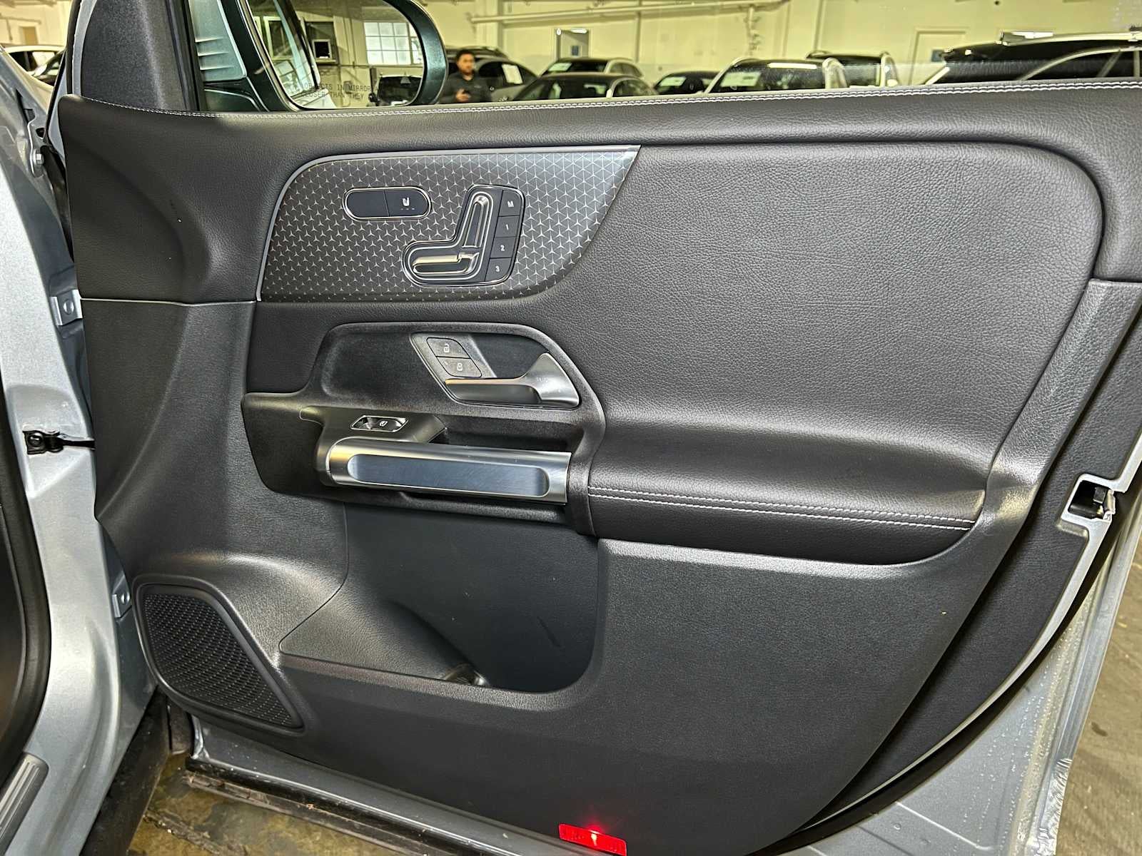 2025 Mercedes-Benz GLB GLB 250