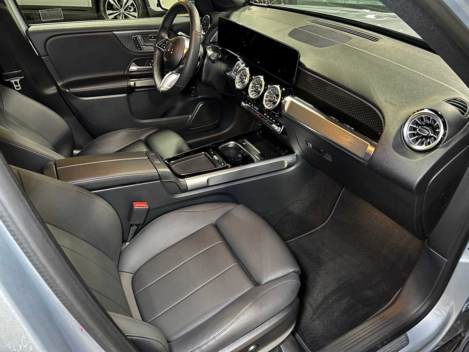 2025 Mercedes-Benz GLB GLB 250