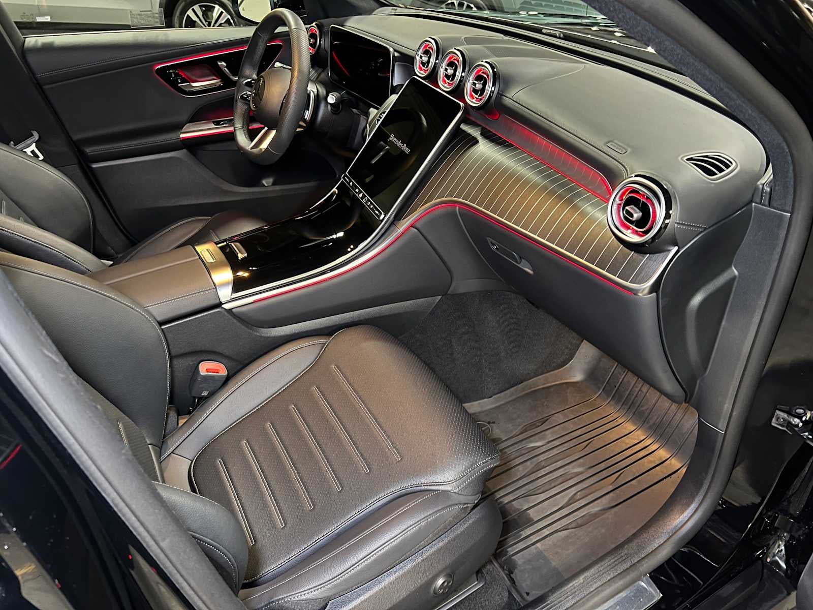 2025 Mercedes-Benz GLC GLC 300