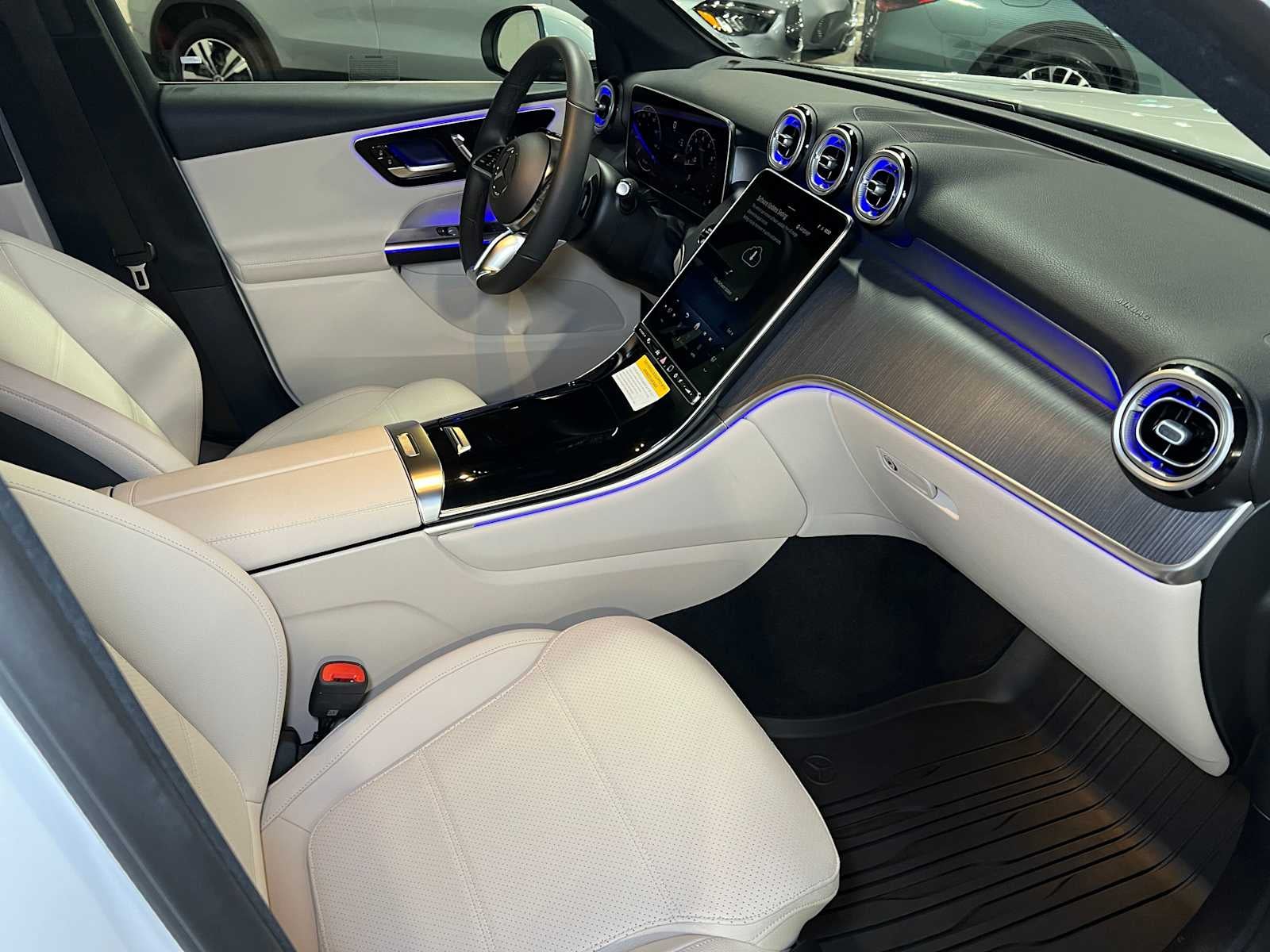 2025 Mercedes-Benz GLC GLC 300