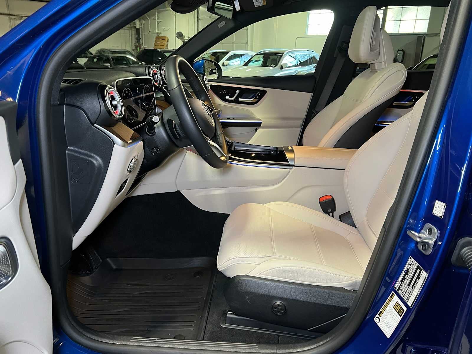 2025 Mercedes-Benz GLC GLC 300