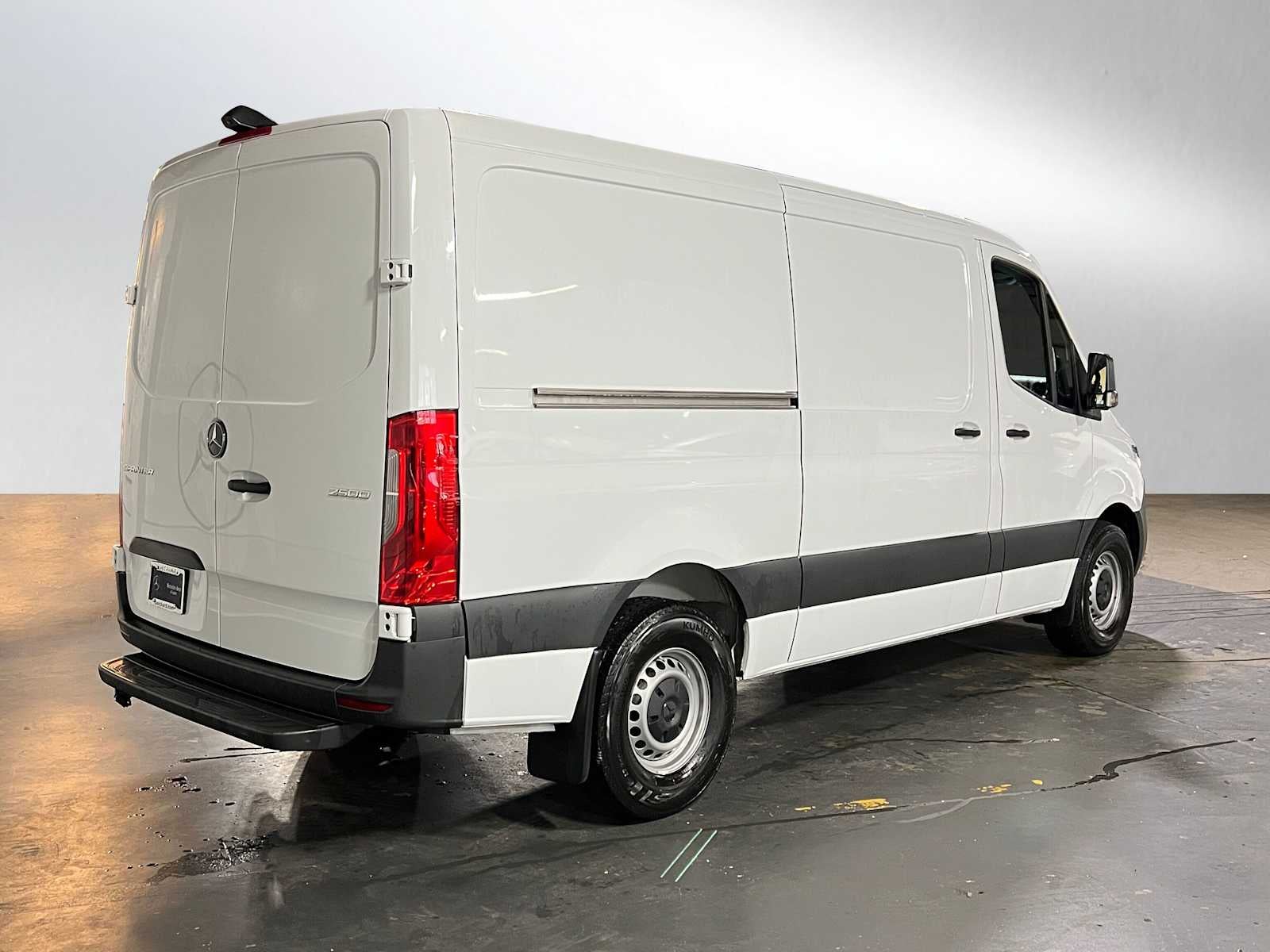 2025 Mercedes-Benz Sprinter 2500 Standard Roof I4 Diesel 144" RWD