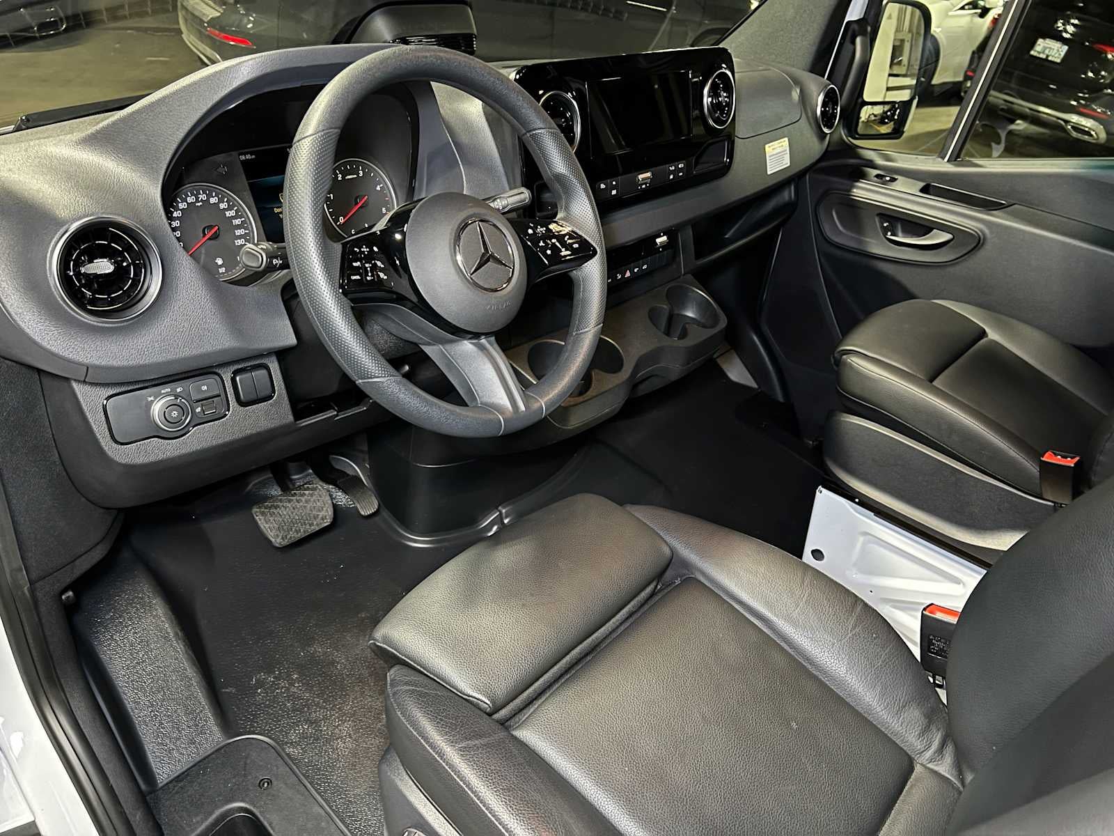 2025 Mercedes-Benz Sprinter 2500 Standard Roof I4 Diesel 144" RWD