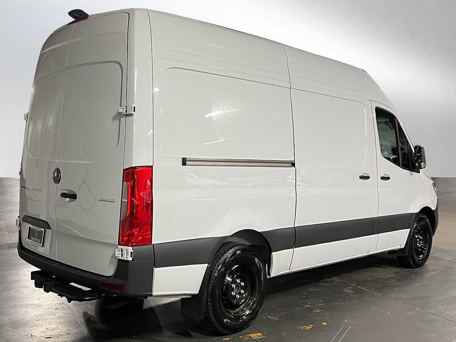 2025 Mercedes-Benz Sprinter 2500 Standard Roof I4 Diesel 144" RWD