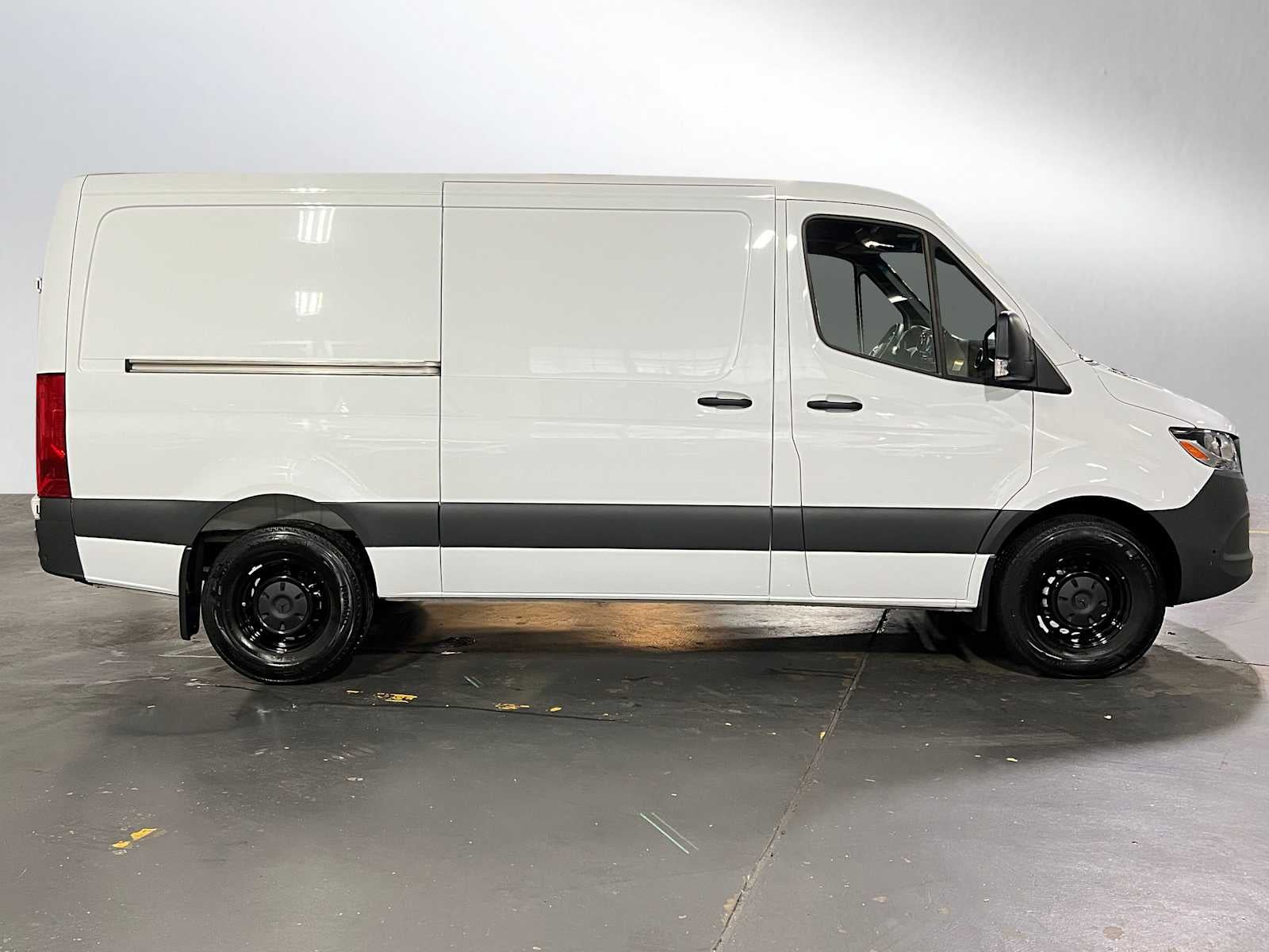 2025 Mercedes-Benz Sprinter 2500 Standard Roof I4 Diesel 144" RWD