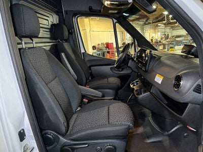 2025 Mercedes-Benz Sprinter 2500 Standard Roof I4 Diesel 144" RWD