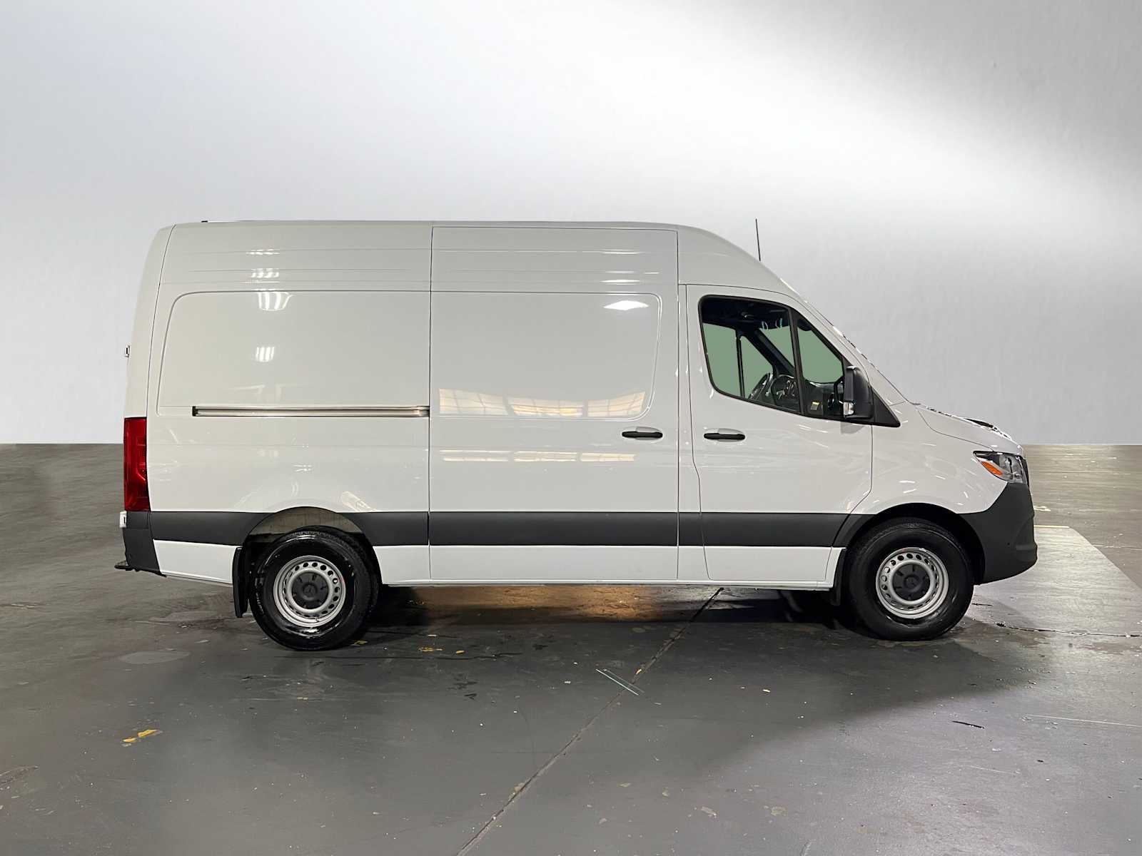 2025 Mercedes-Benz Sprinter 2500 Standard Roof I4 Diesel 144" RWD