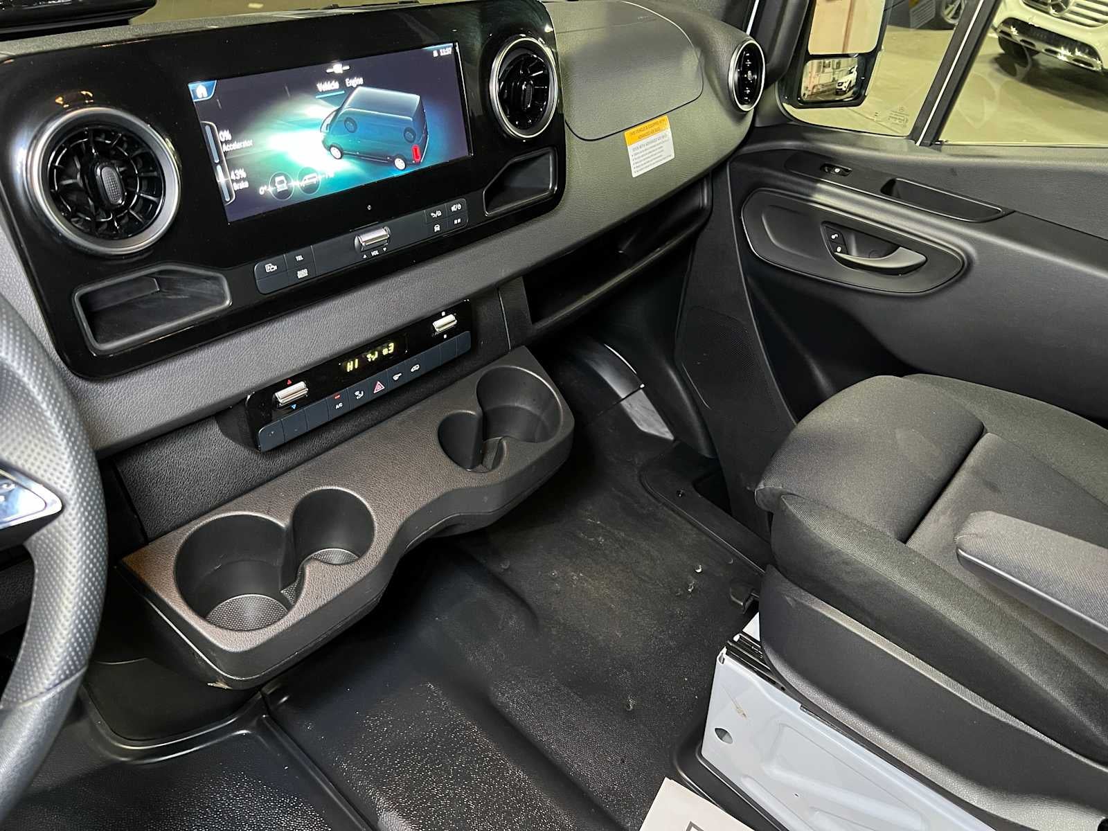 2025 Mercedes-Benz Sprinter 2500 Standard Roof I4 Diesel 144" RWD