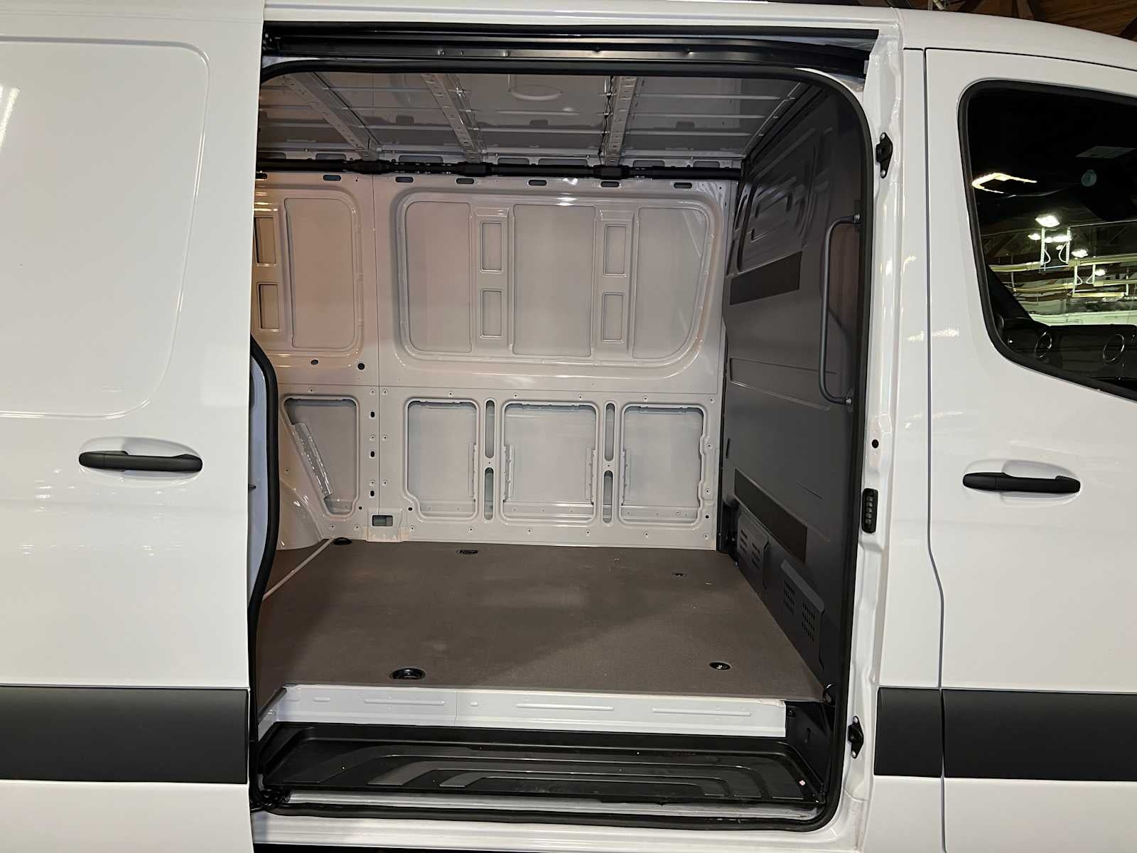 2025 Mercedes-Benz Sprinter 2500 Standard Roof I4 Diesel 144" RWD