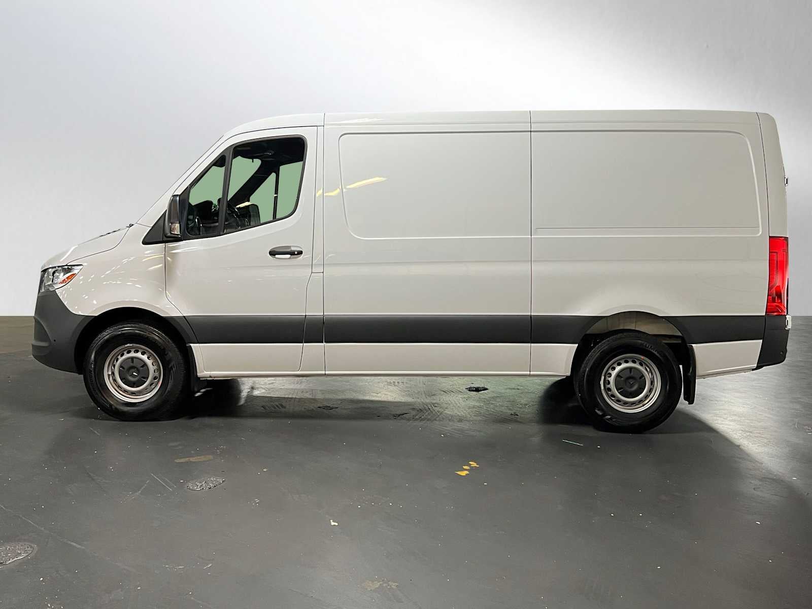 2025 Mercedes-Benz Sprinter 2500 Standard Roof I4 Diesel 144" RWD
