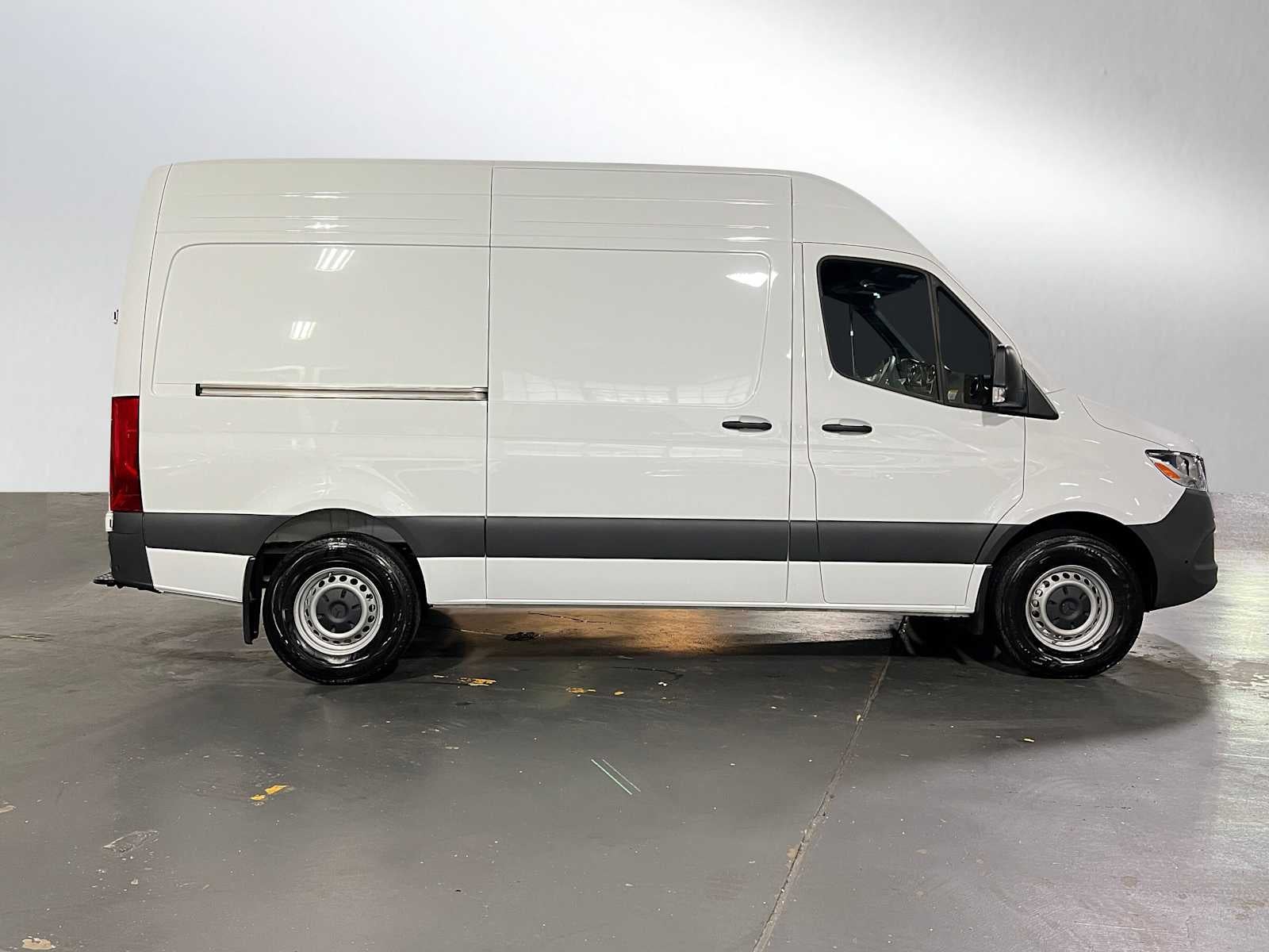 2025 Mercedes-Benz Sprinter 2500 Standard Roof I4 Diesel 144" RWD