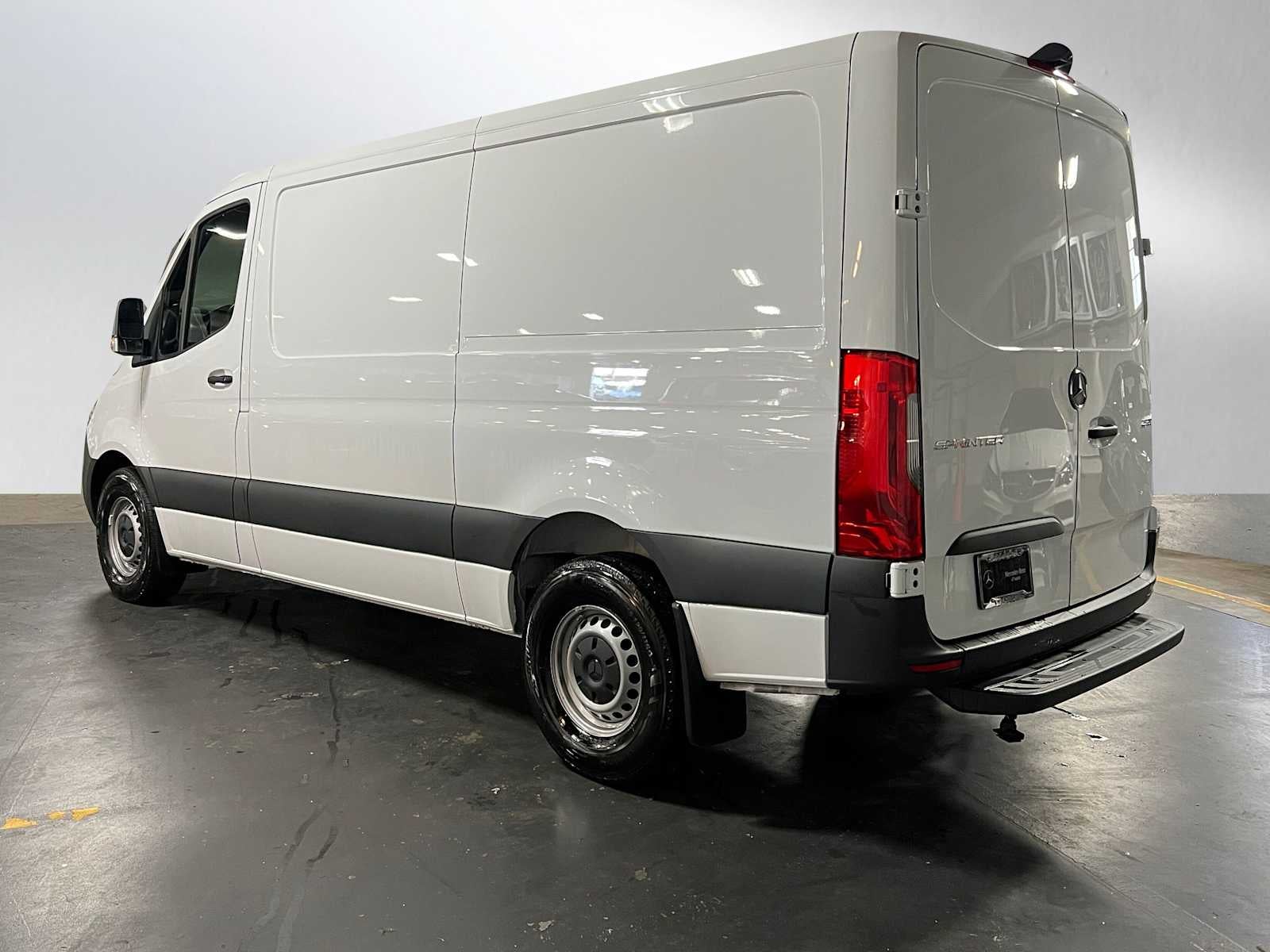 2025 Mercedes-Benz Sprinter 2500 Standard Roof I4 Diesel 144" RWD
