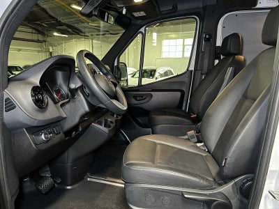 2025 Mercedes-Benz Sprinter 2500 Standard Roof I4 Diesel HO 144" RWD