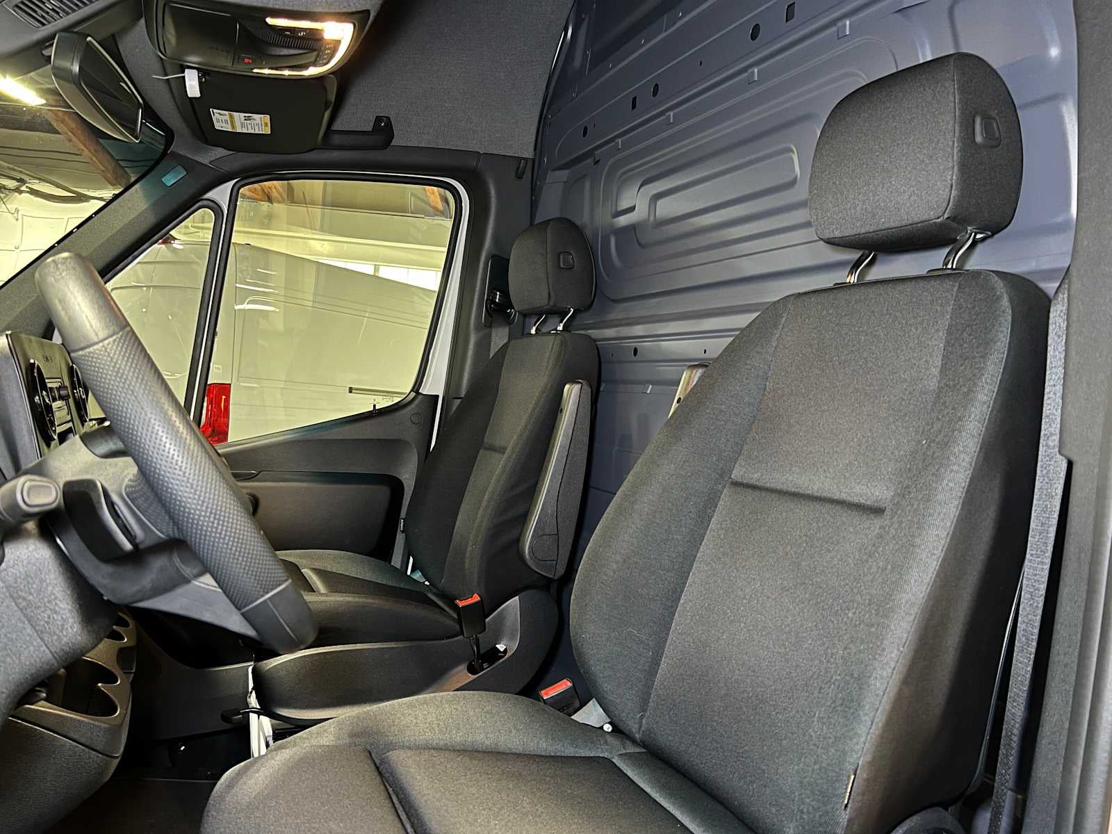 2025 Mercedes-Benz Sprinter 2500 Standard Roof I4 Diesel HO 144" RWD