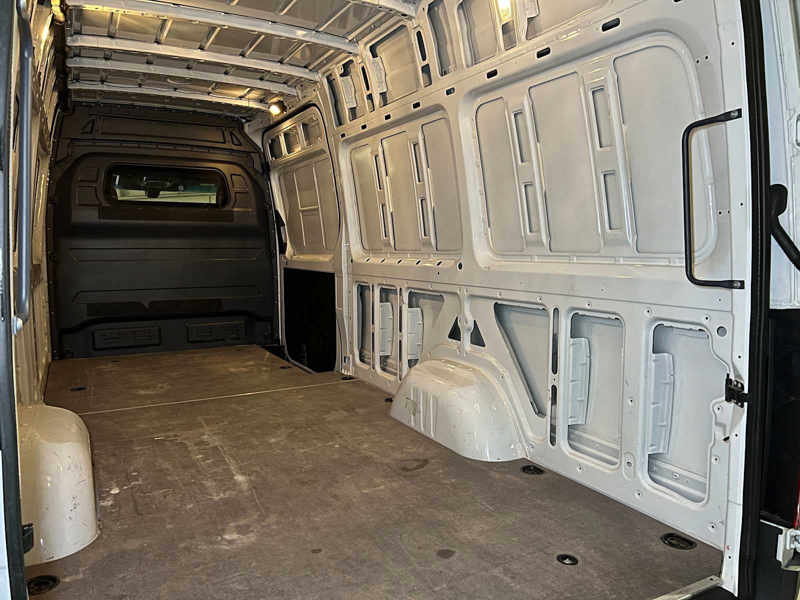 2025 Mercedes-Benz Sprinter 2500 High Roof I4 Diesel HO 170" RWD