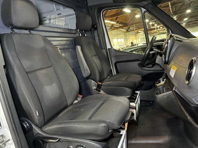 2025 Mercedes-Benz Sprinter 2500 High Roof I4 Diesel HO 170" RWD