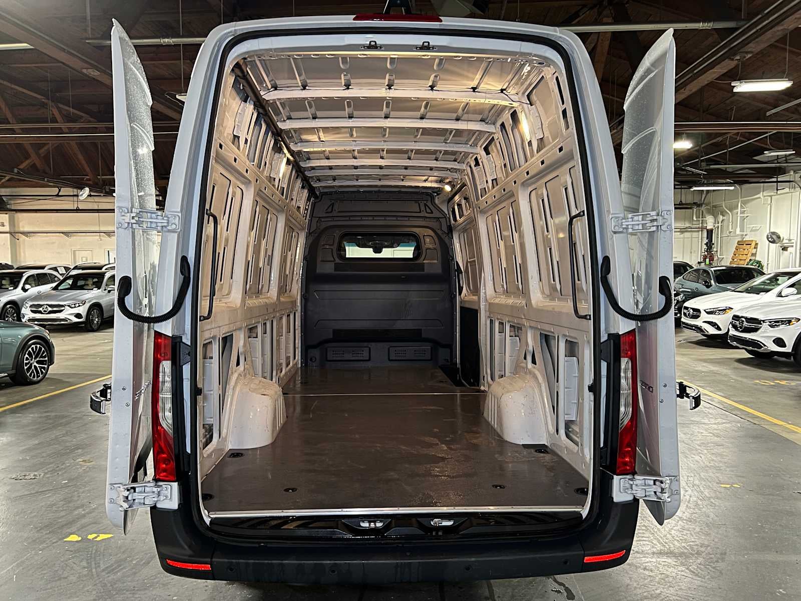 2025 Mercedes-Benz Sprinter 2500 High Roof I4 Diesel HO 170" RWD