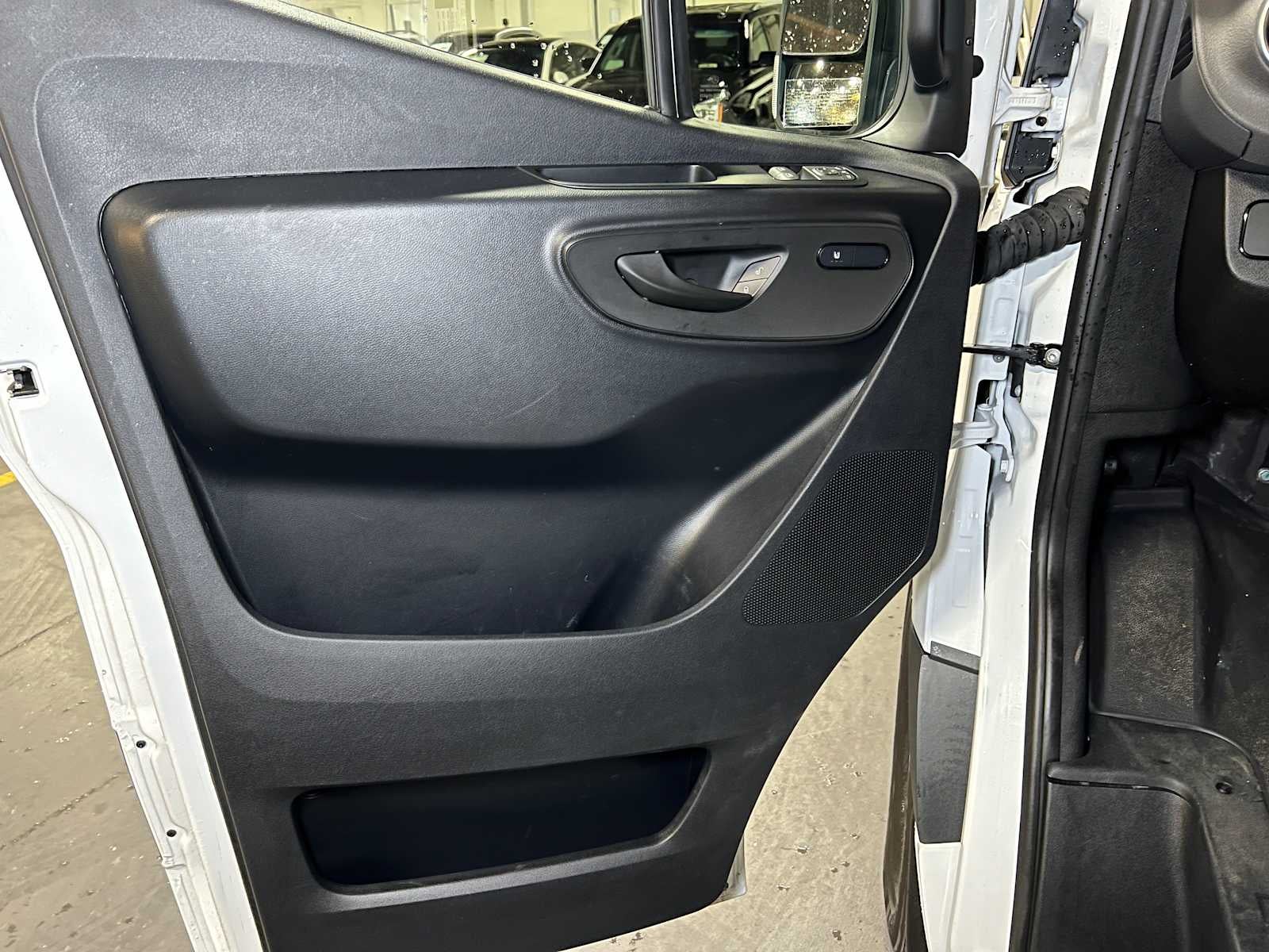 2025 Mercedes-Benz Sprinter 2500 High Roof I4 Diesel HO 170" RWD