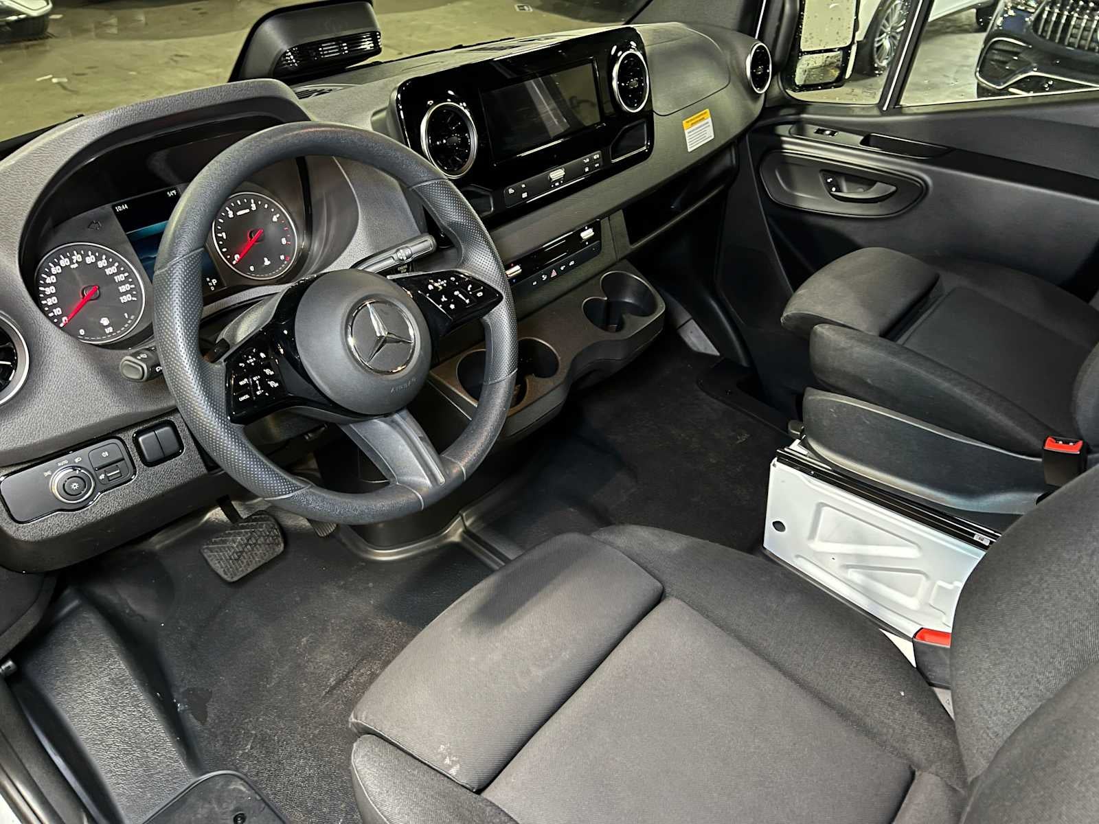 2025 Mercedes-Benz Sprinter 2500 High Roof I4 Diesel HO 170" RWD