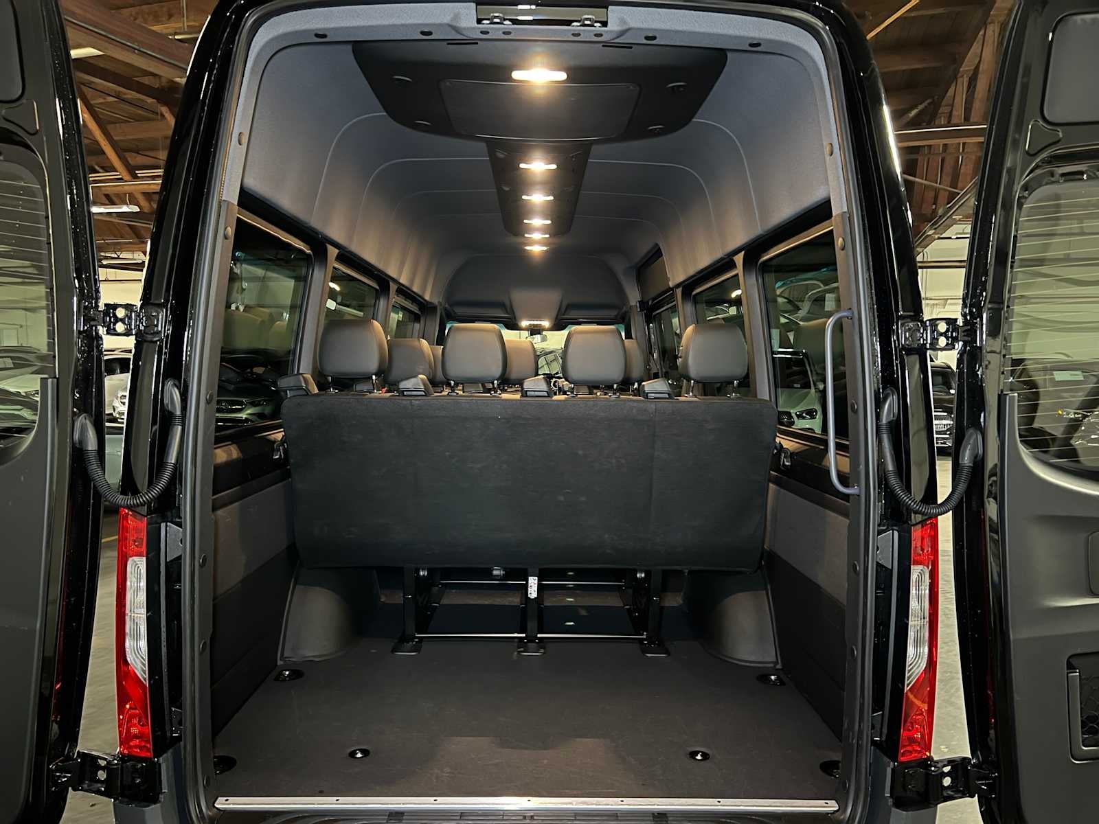 2025 Mercedes-Benz Sprinter 2500 High Roof I4 Diesel HO 170" RWD