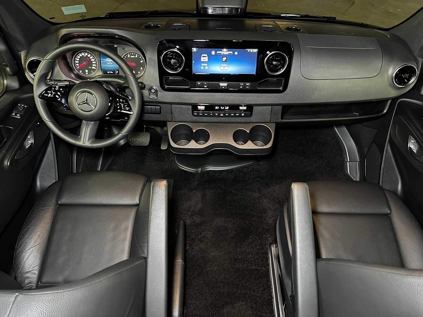 2025 Mercedes-Benz Sprinter 2500 High Roof I4 Diesel HO 170" RWD