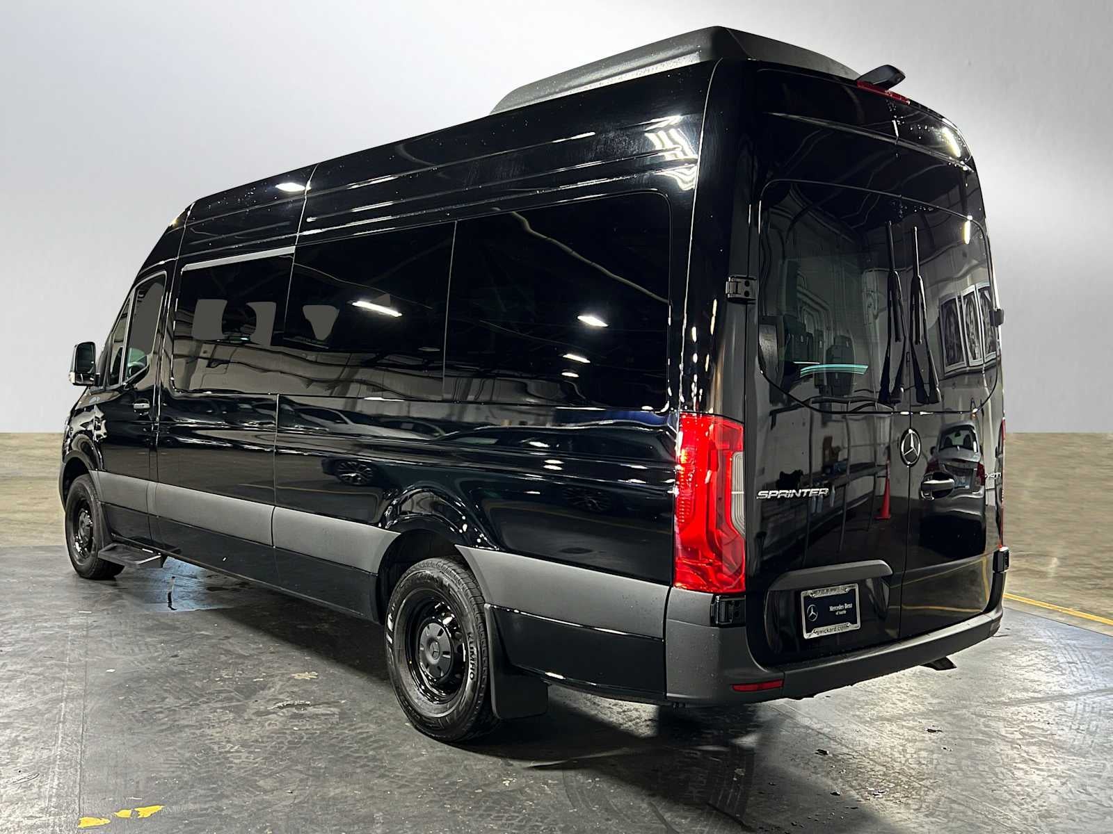 2025 Mercedes-Benz Sprinter 2500 High Roof I4 Diesel HO 170" RWD