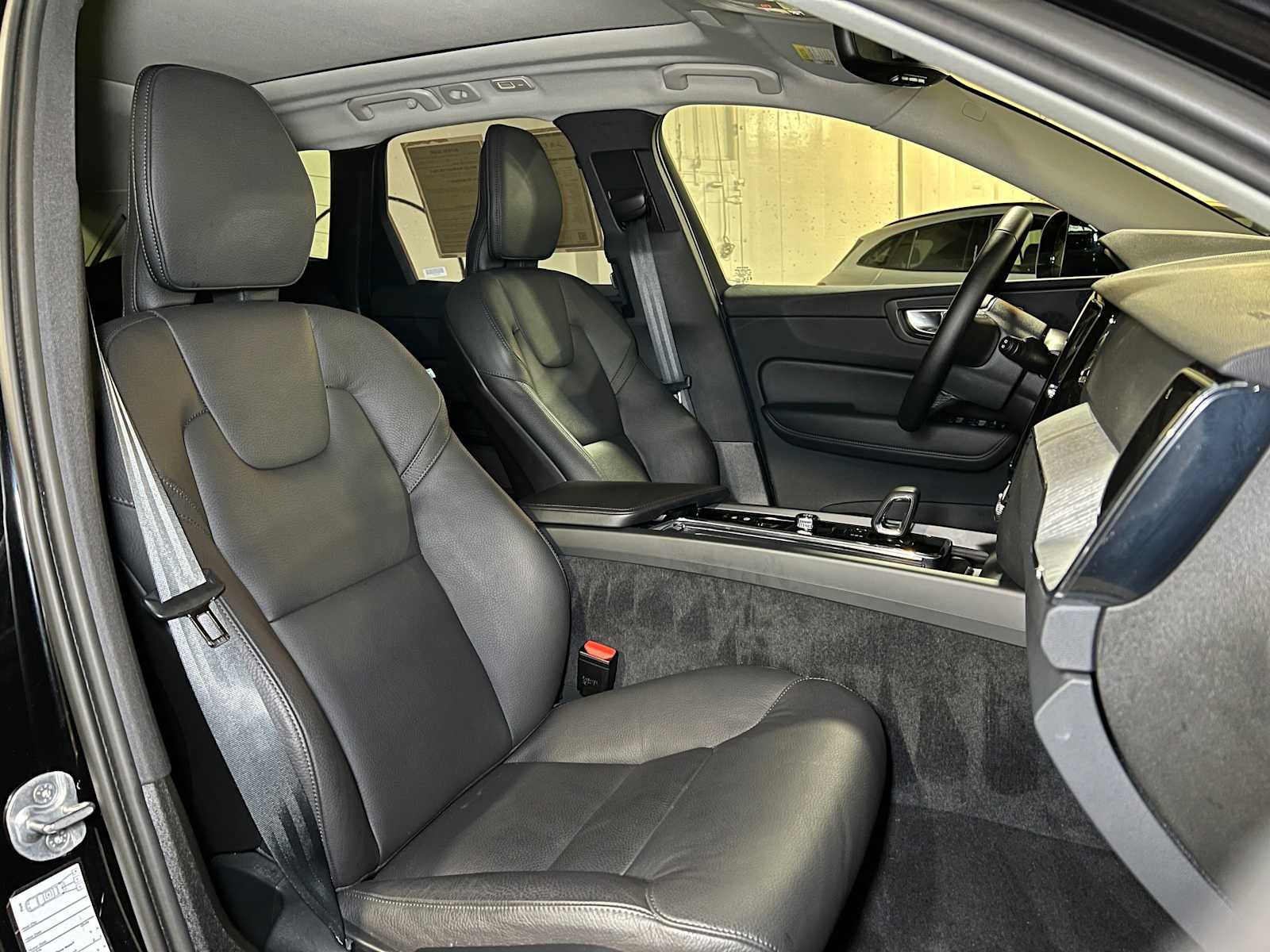 2025 Volvo XC60 Plus