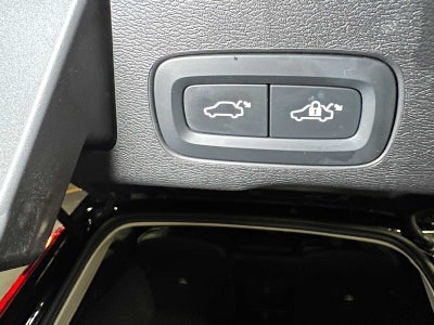 2025 Volvo XC60 Plus