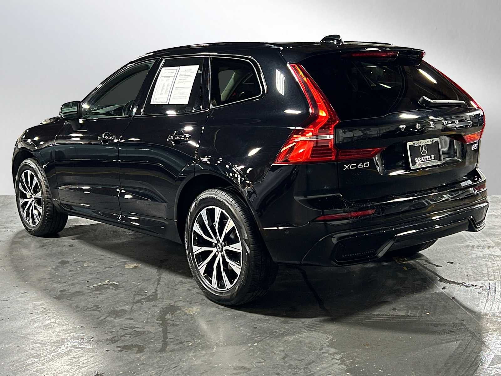 2025 Volvo XC60 Plus