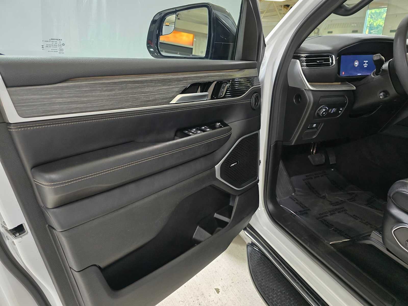 2024 Jeep Wagoneer Series III