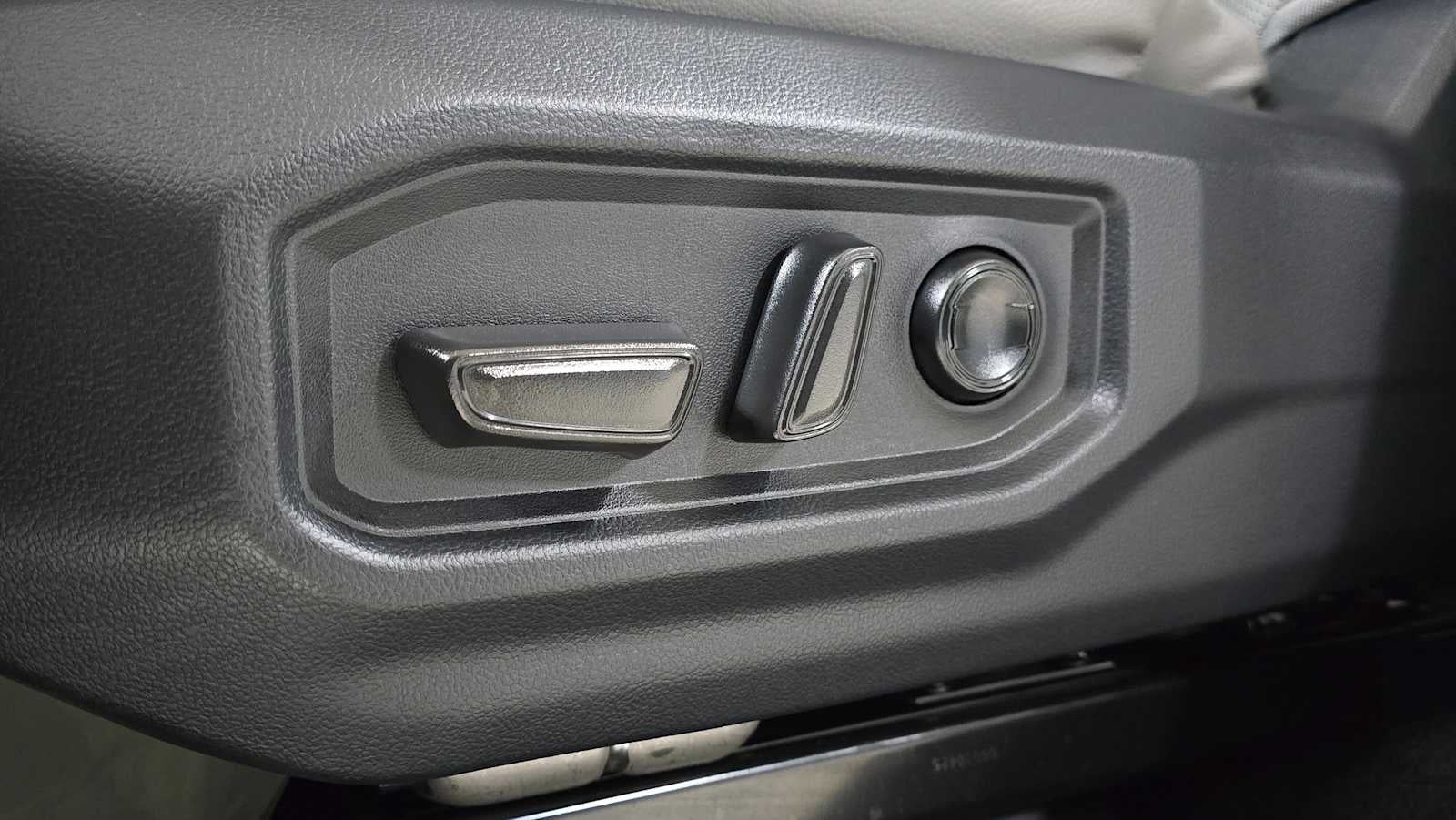 2025 Toyota Tundra Limited Hybrid