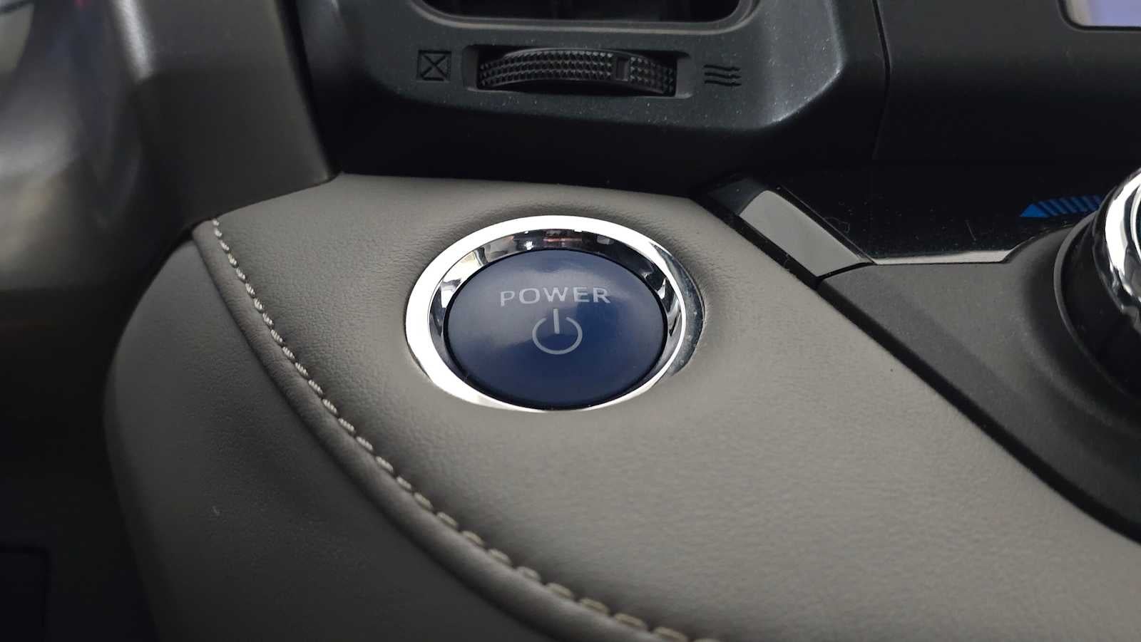 2017 Toyota RAV4 Hybrid XLE