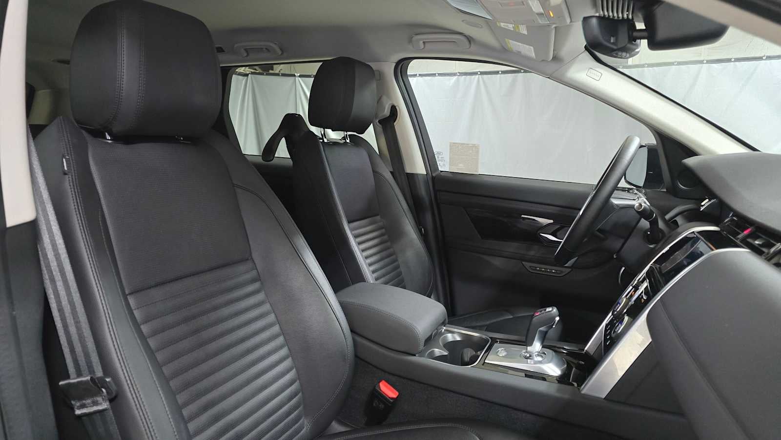 2023 Land Rover Discovery Sport SE