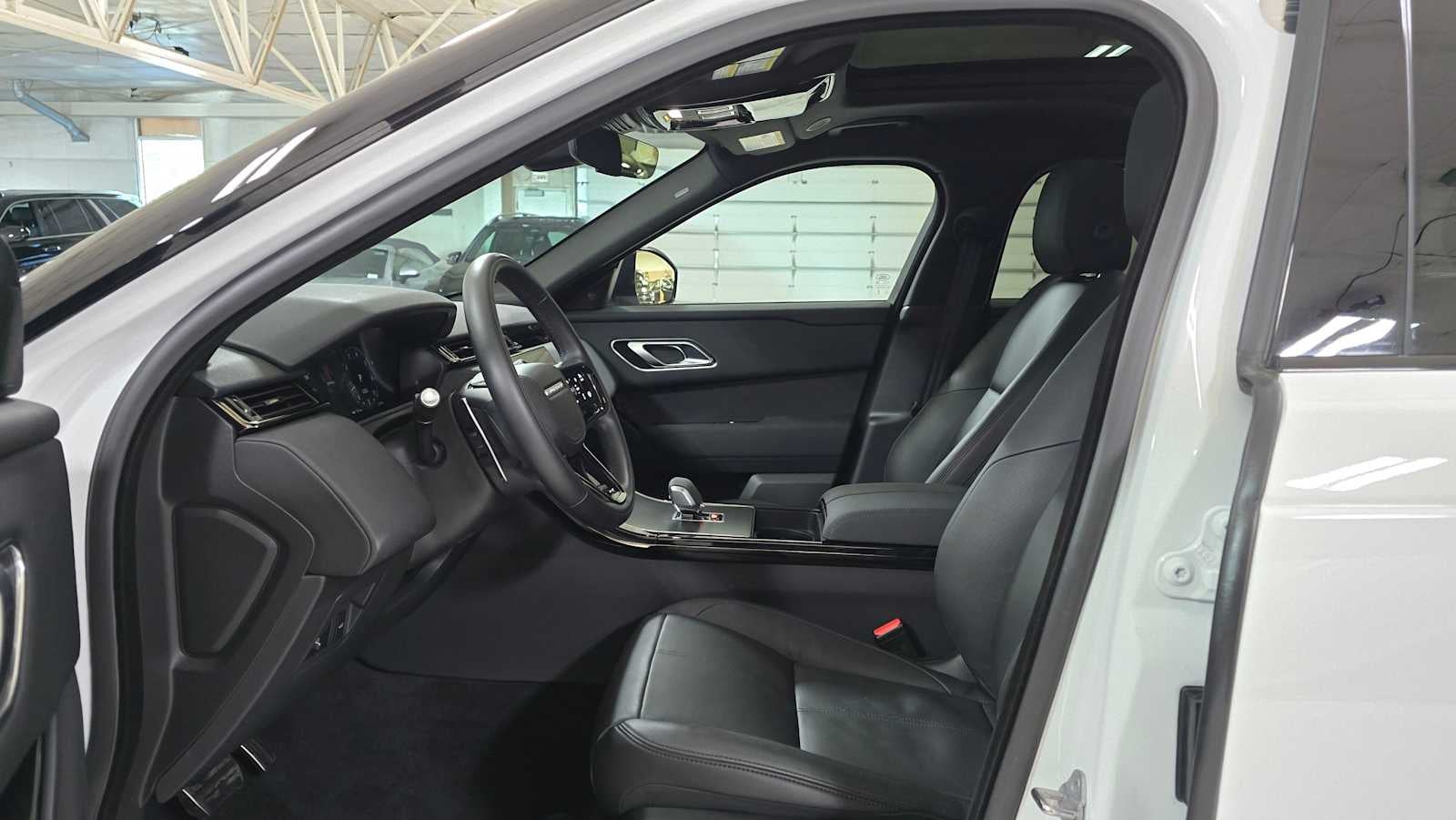 2024 Land Rover Range Rover Velar Dynamic SE