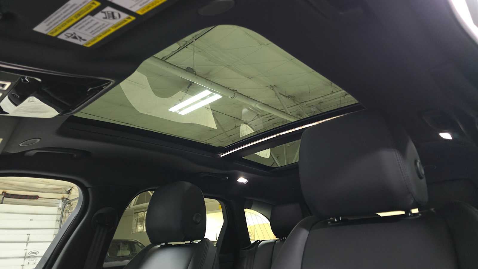 2024 Land Rover Range Rover Velar Dynamic SE