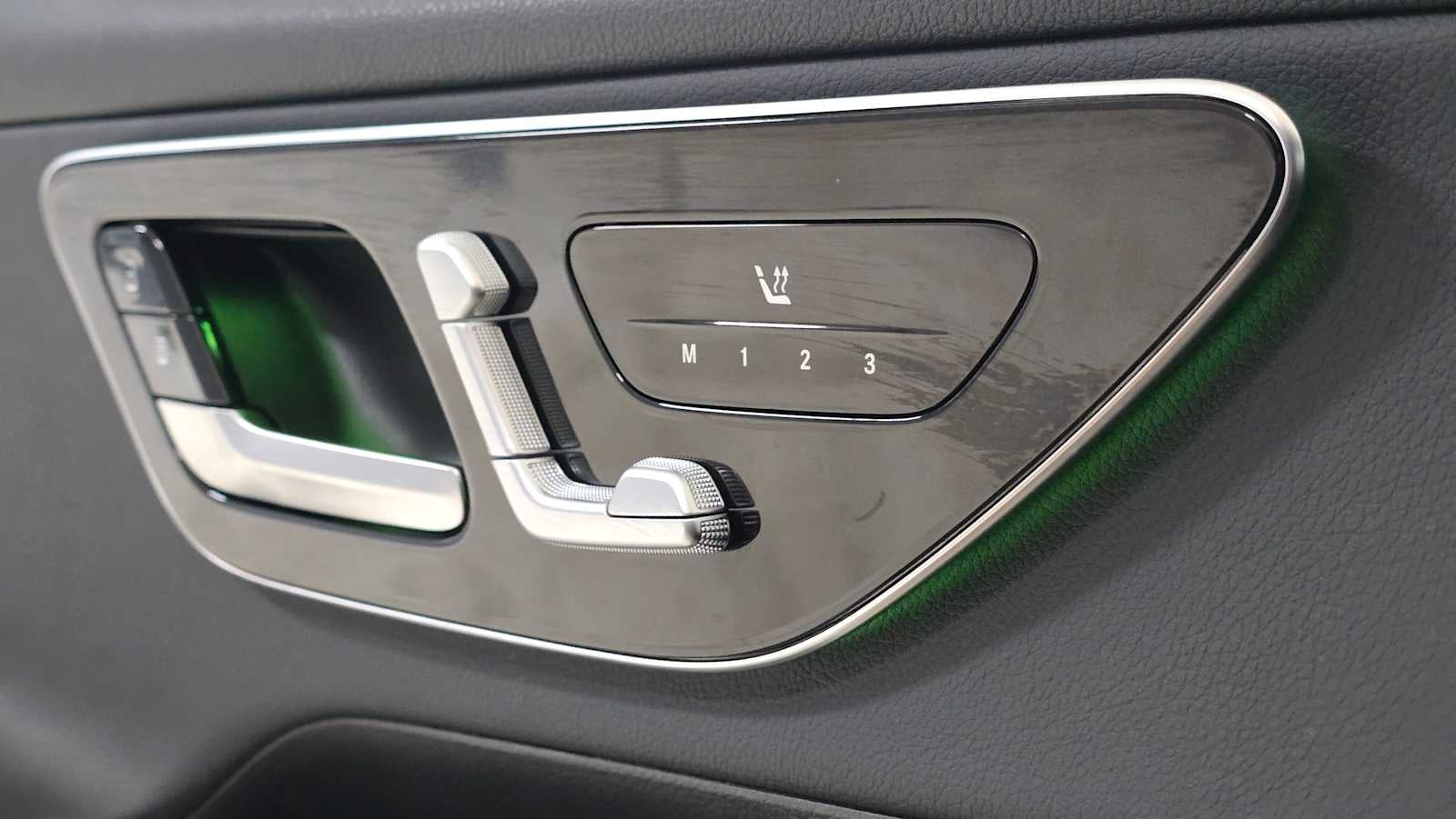 2025 Mercedes-Benz GLC GLC 300