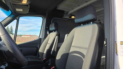 2025 Mercedes-Benz Sprinter 2500 Standard Roof I4 Diesel 144" RWD