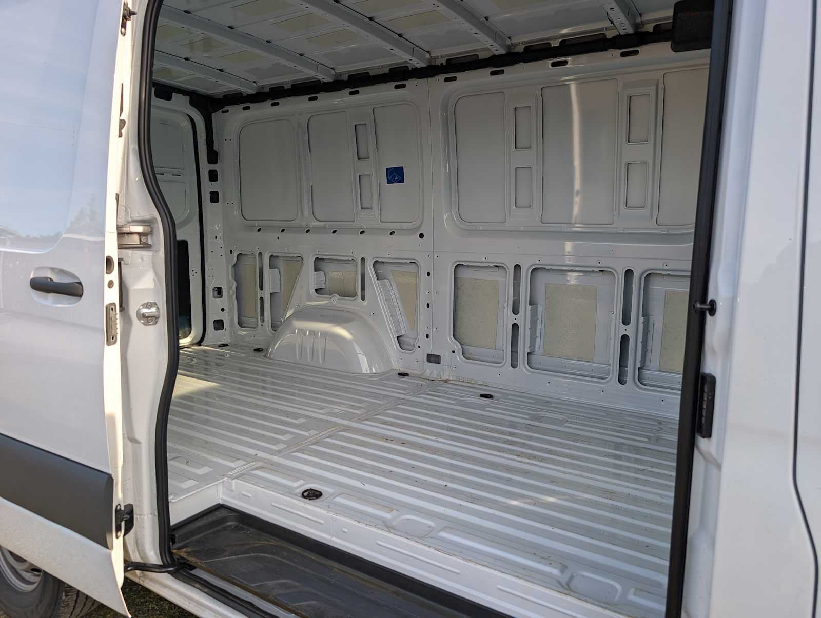 2025 Mercedes-Benz Sprinter 2500 Standard Roof I4 Diesel 144" RWD