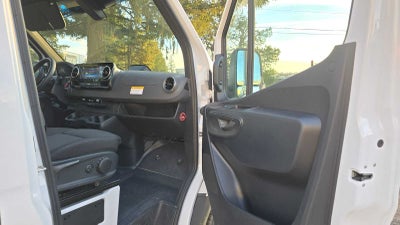 2025 Mercedes-Benz Sprinter 2500 Standard Roof I4 Diesel 144" RWD