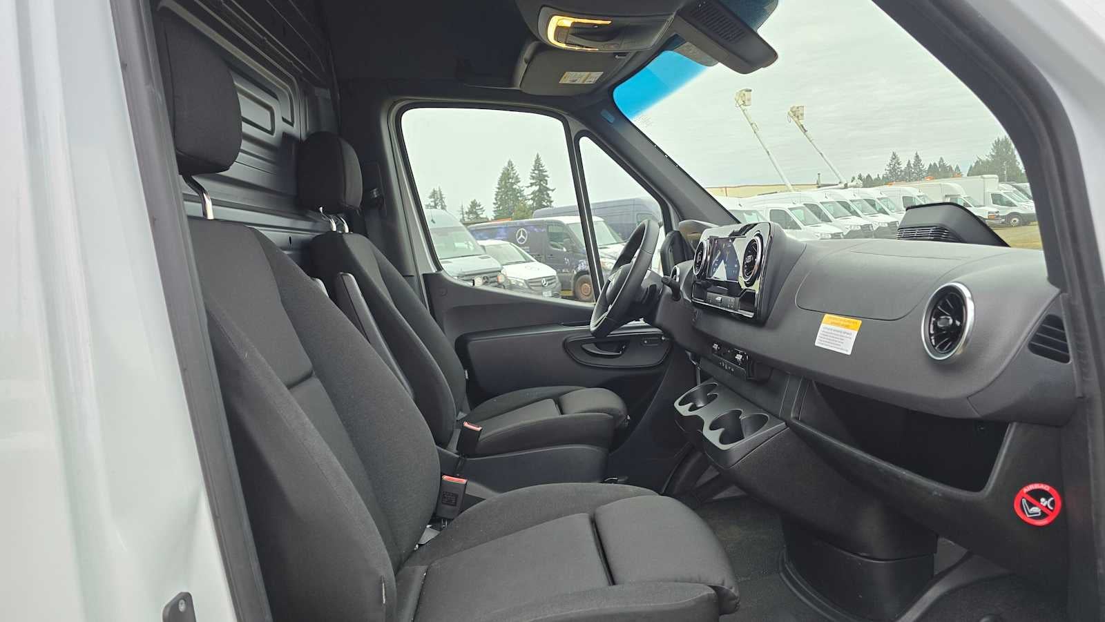 2025 Mercedes-Benz Sprinter 2500 Standard Roof I4 Diesel 144" RWD