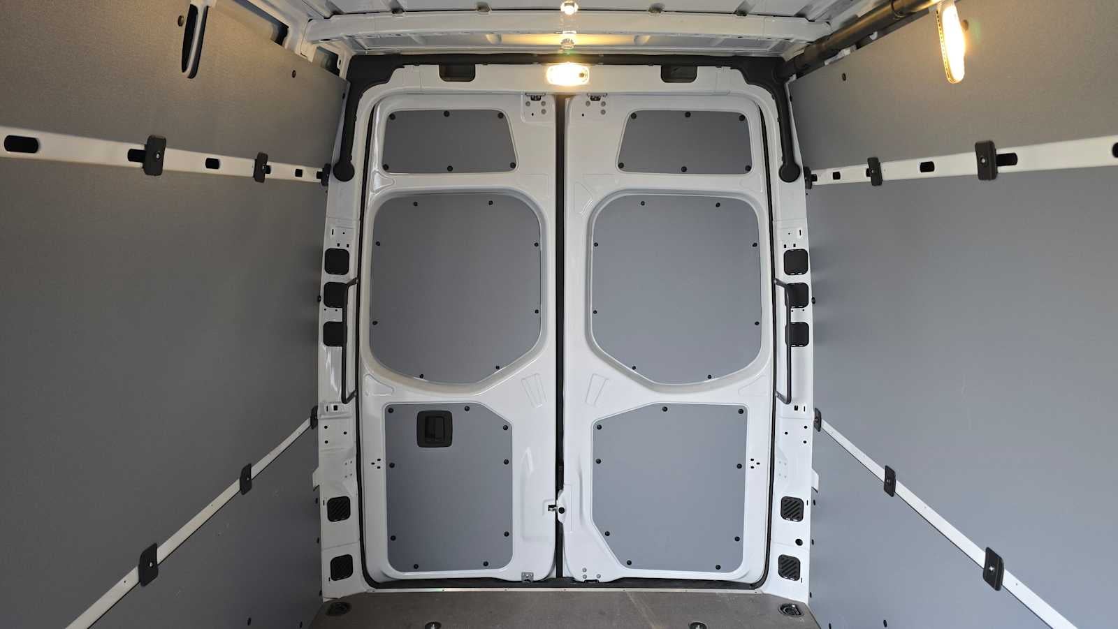 2025 Mercedes-Benz Sprinter 2500 Standard Roof I4 Diesel 144" RWD