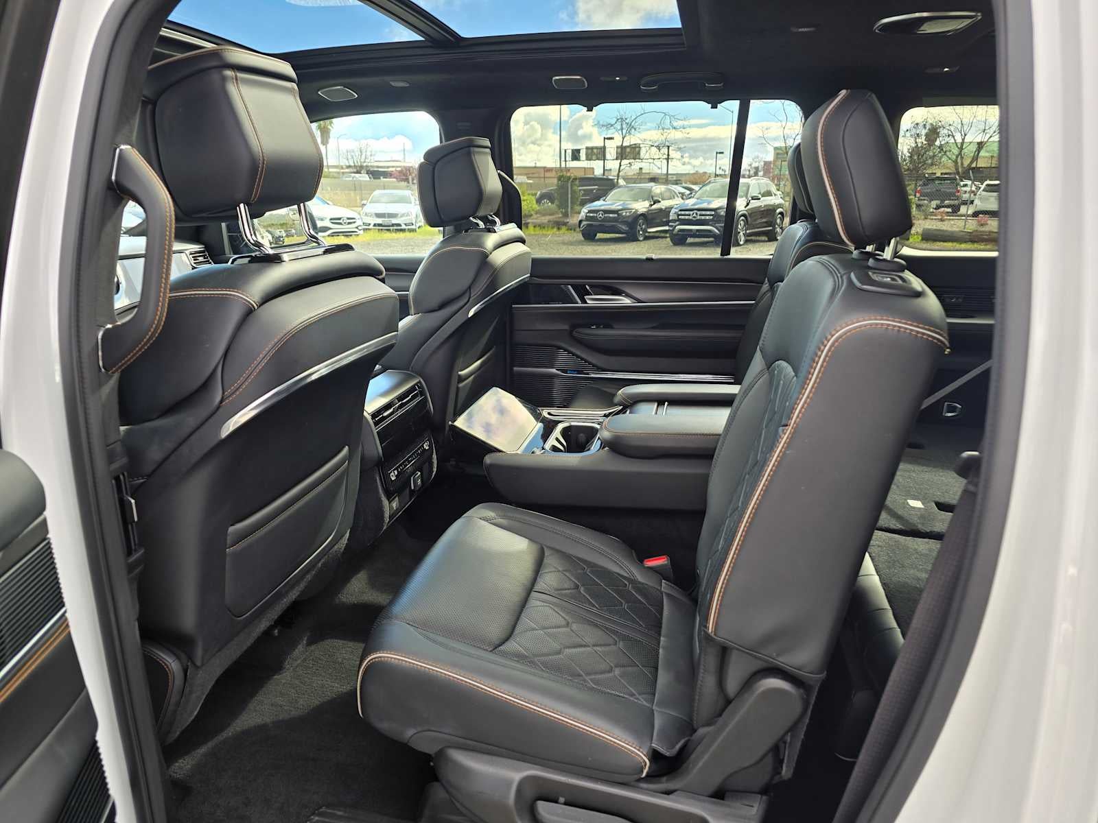 2024 Jeep Grand Wagoneer L Series III Obsidian