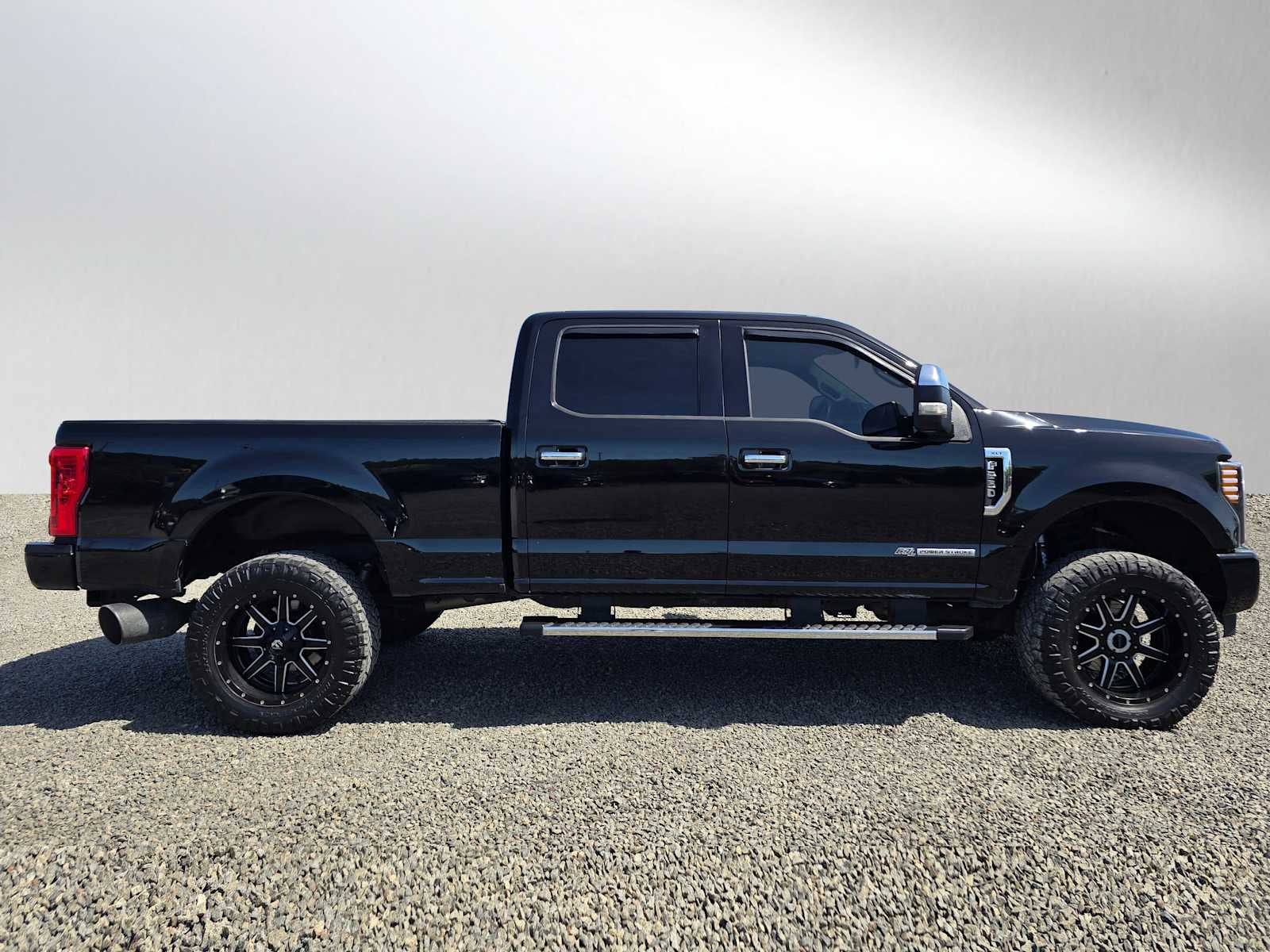 2017 Ford Super Duty F-250 Pickup XLT