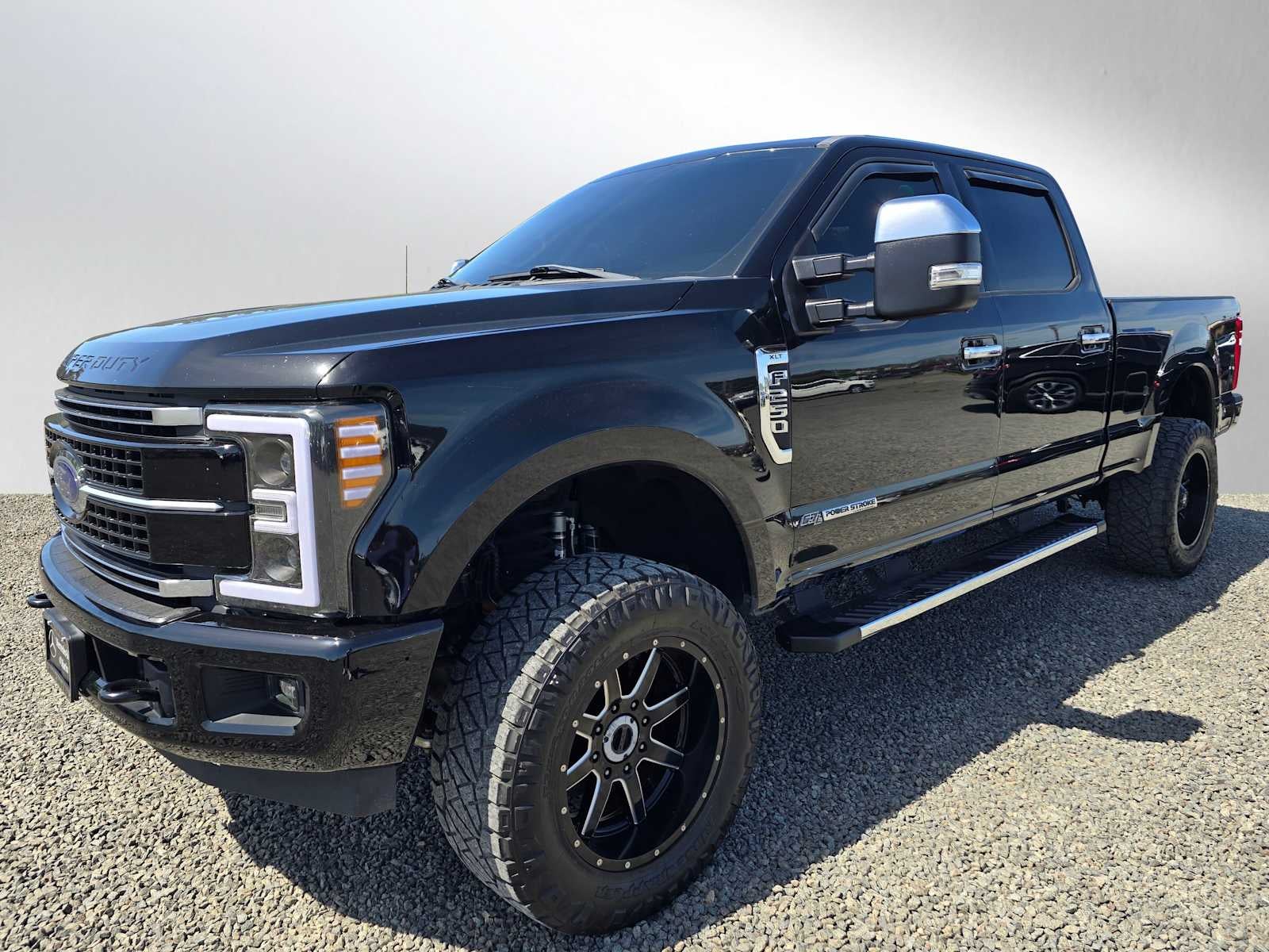 2017 Ford Super Duty F-250 Pickup XLT