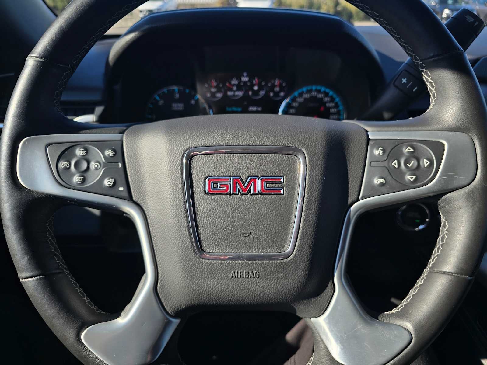 2017 GMC Yukon XL SLT