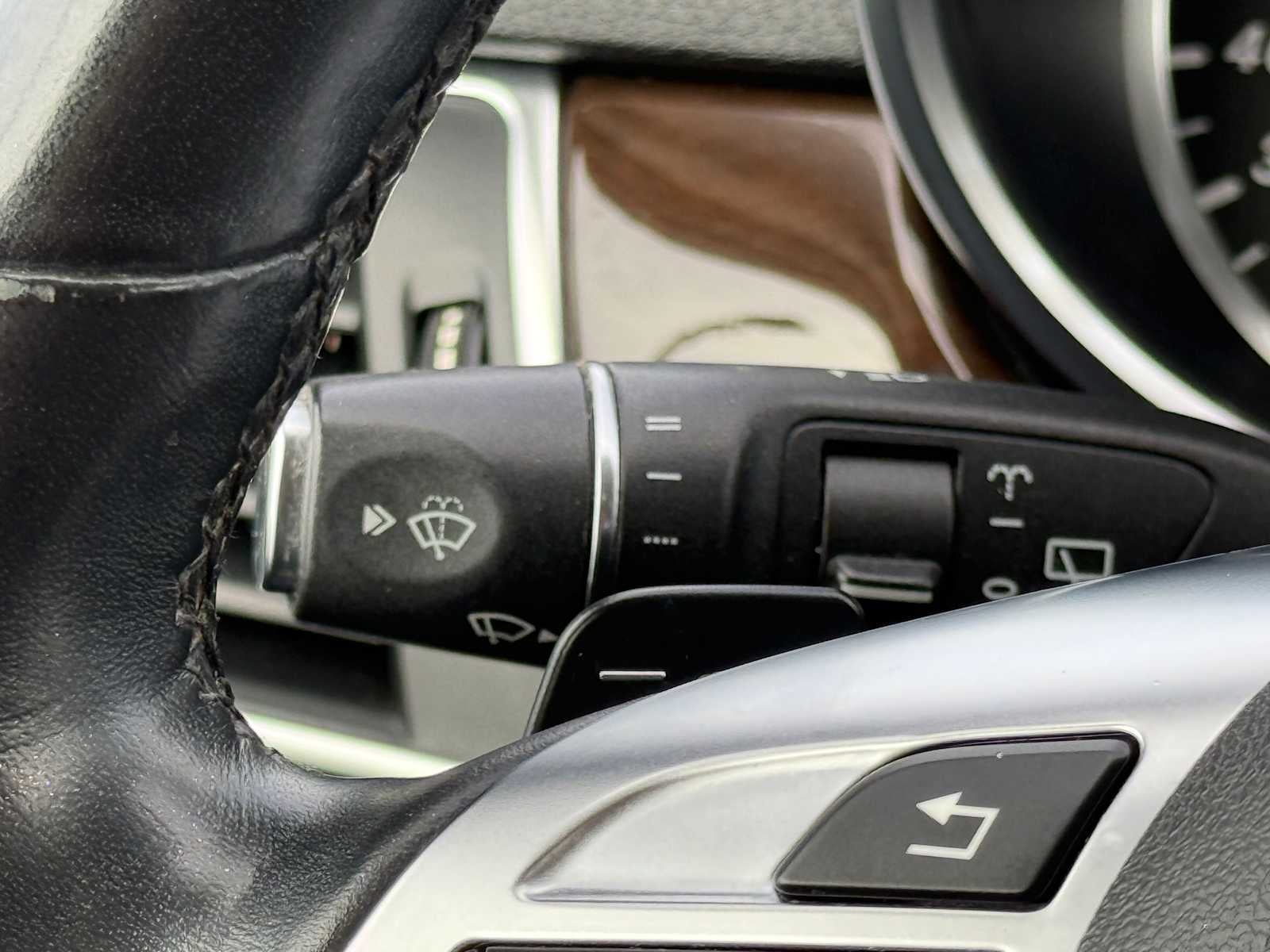 2015 Mercedes-Benz ML 350 4MATIC® 4dr