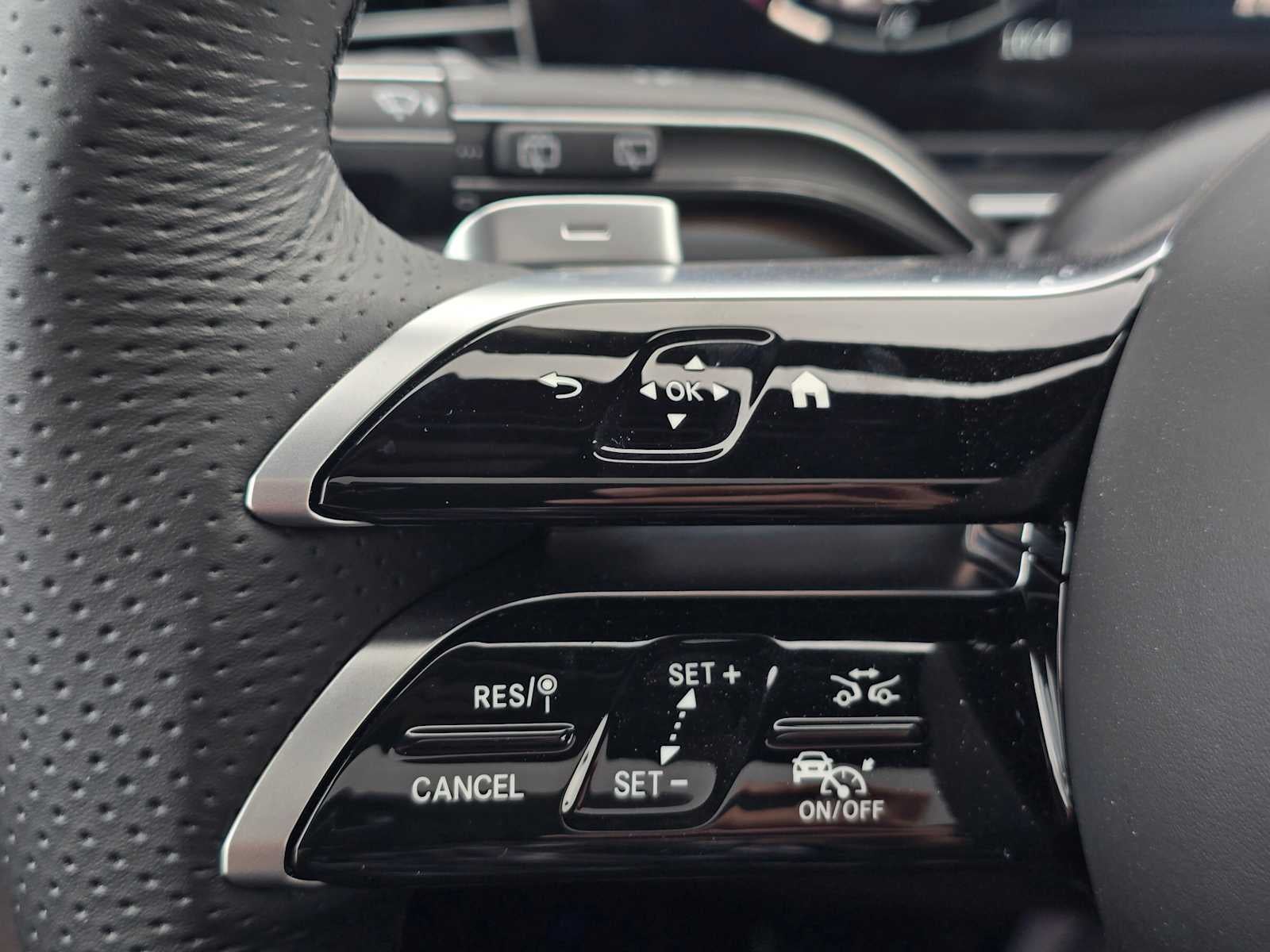 2026 Mercedes-Benz GLS 450 GLS 450